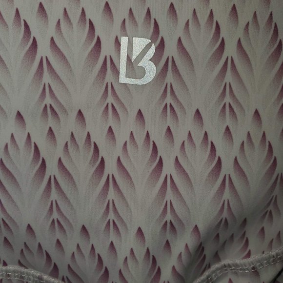 Buff Bunny onyx high rise leggings and crop top in Oasis Print. S top. M bottom. - Picture 12 of 16